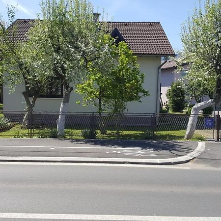 Apartman "Em" Bihac Luaran gambar