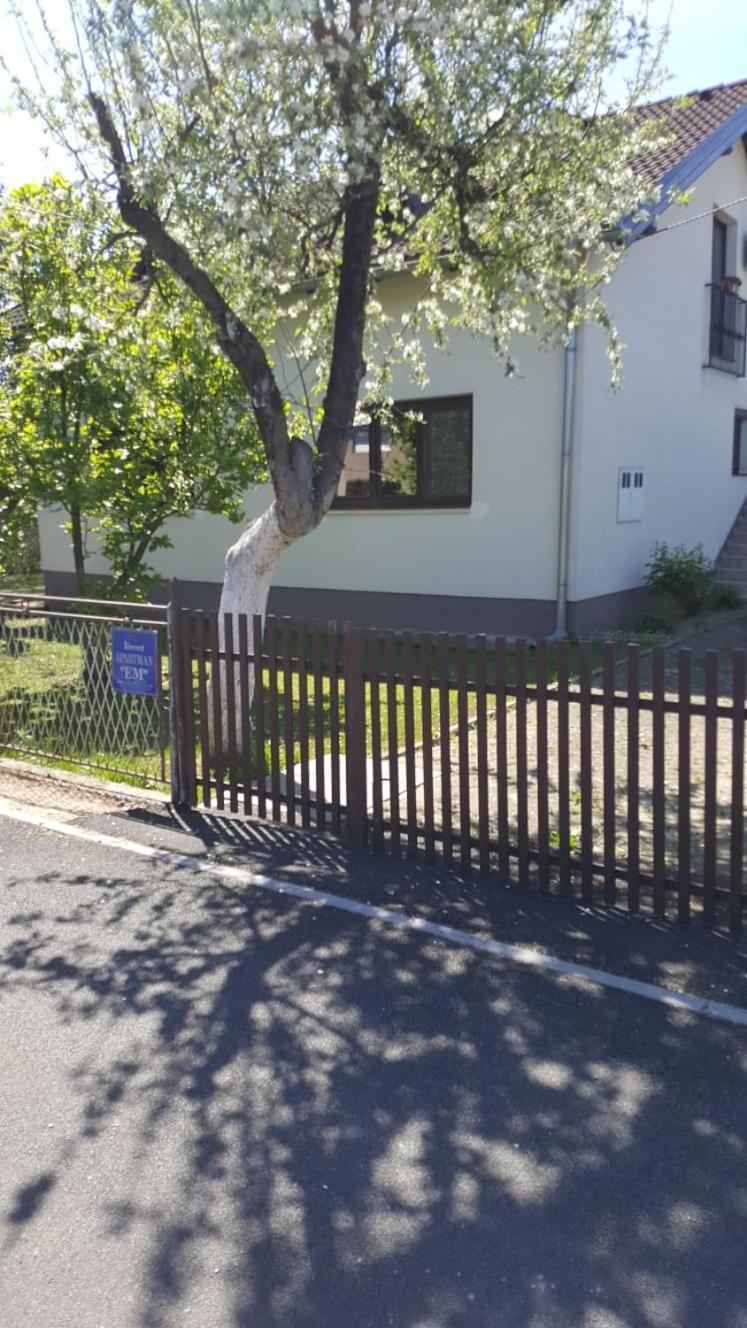 Apartman "Em" Bihac Luaran gambar